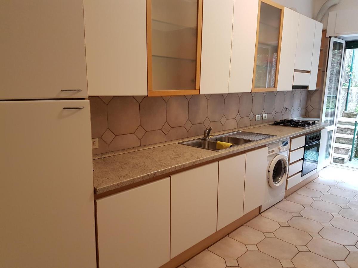 Apartamento La Casa Di Ari Vicinissimo Ospedale Gaslini Genova Exterior foto